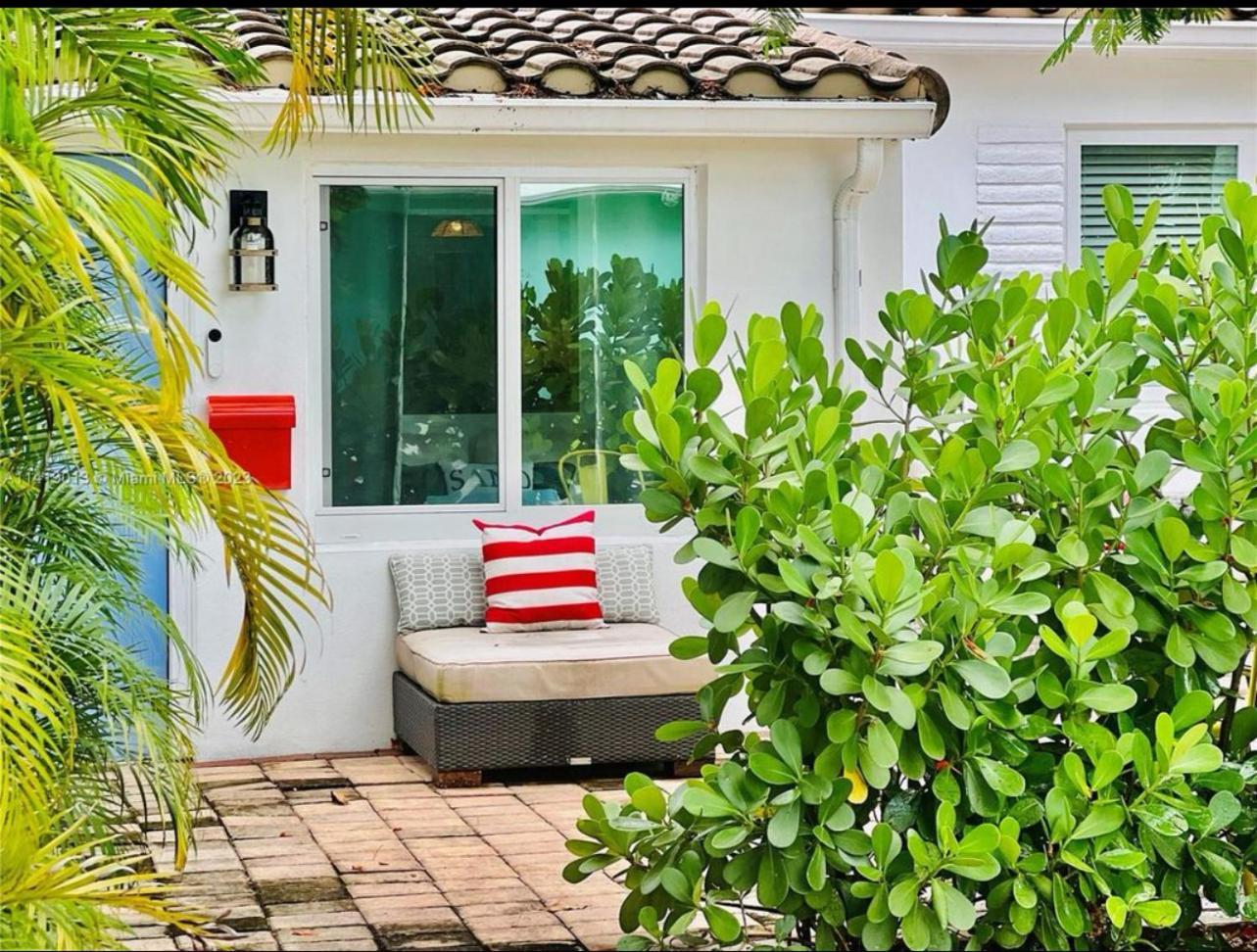 Private Fort Lauderdale Cottage Exterior photo