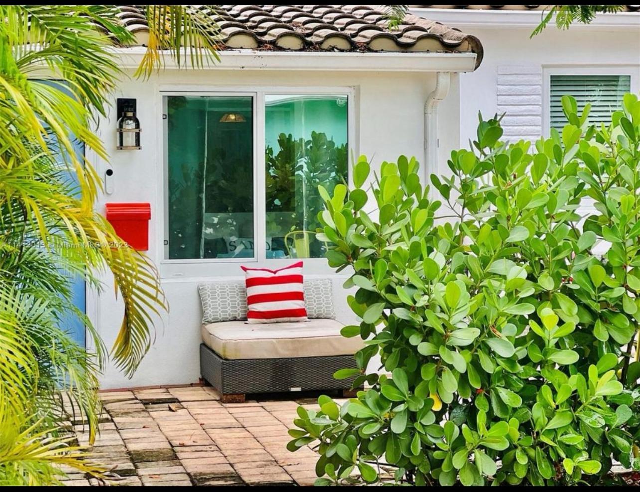 Private Fort Lauderdale Cottage Exterior photo